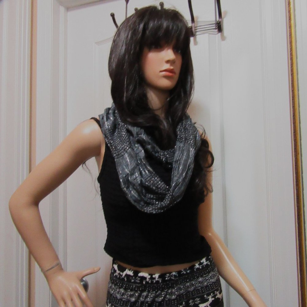 New Infinity Scarf - Picture 4 of 7